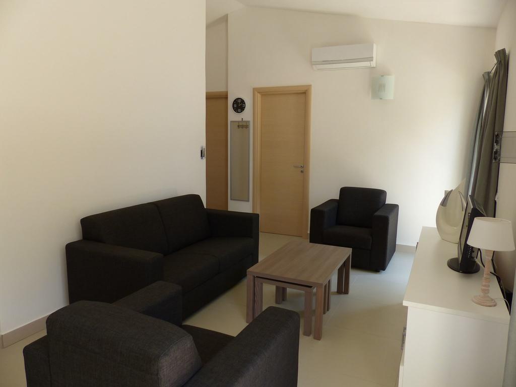 Chic Apartment In Parghelia Italy Exterior photo