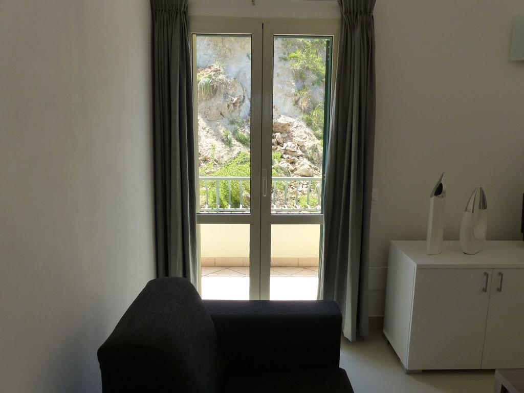 Chic Apartment In Parghelia Italy Exterior photo